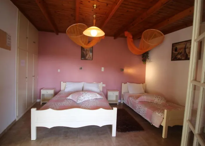 Niky\'S Cottage